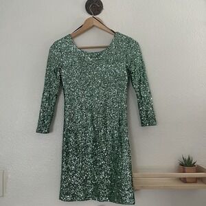 Foreign Exchange Dress 3/4 Sleeve Above Knee Length Full Sequined Green